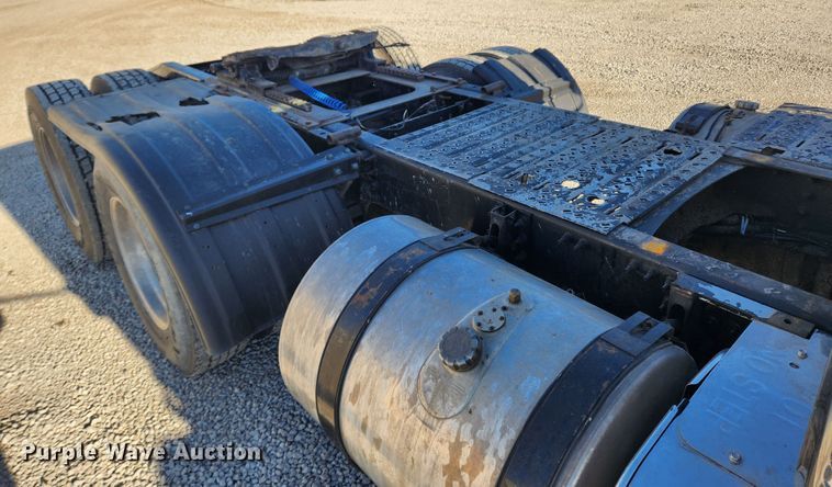 image for item KT9386 2013 Mack CXU613 semi truck