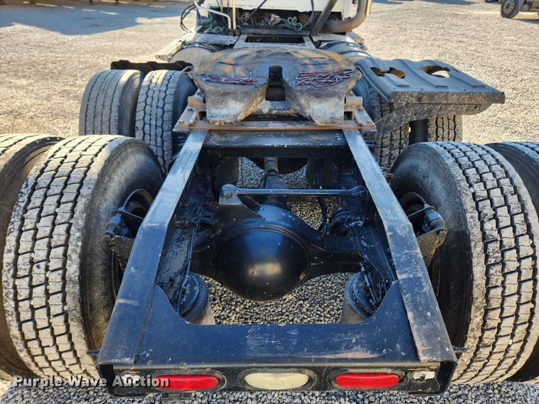 image for item KT9386 2013 Mack CXU613 semi truck