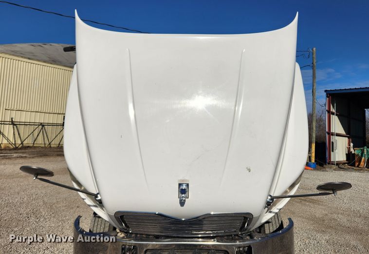 image for item KT9386 2013 Mack CXU613 semi truck