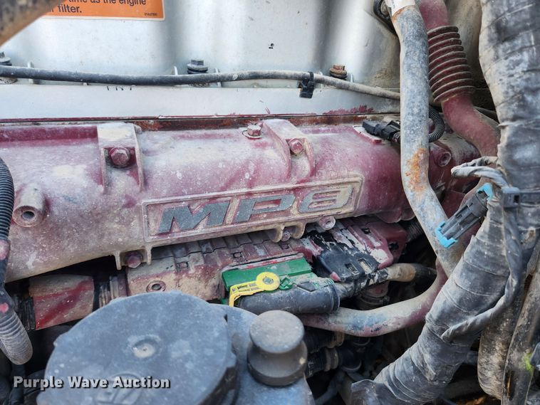 image for item KT9386 2013 Mack CXU613 semi truck