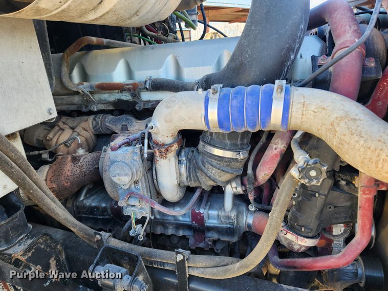 image for item KT9386 2013 Mack CXU613 semi truck