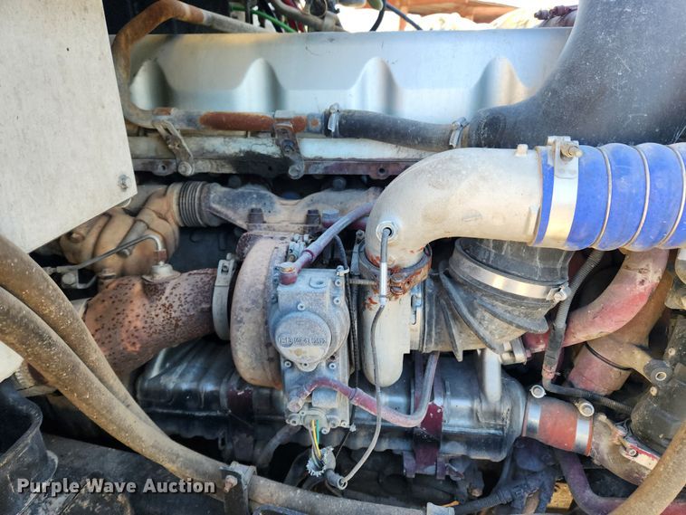 image for item KT9386 2013 Mack CXU613 semi truck