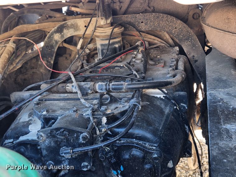 image for item KT9386 2013 Mack CXU613 semi truck