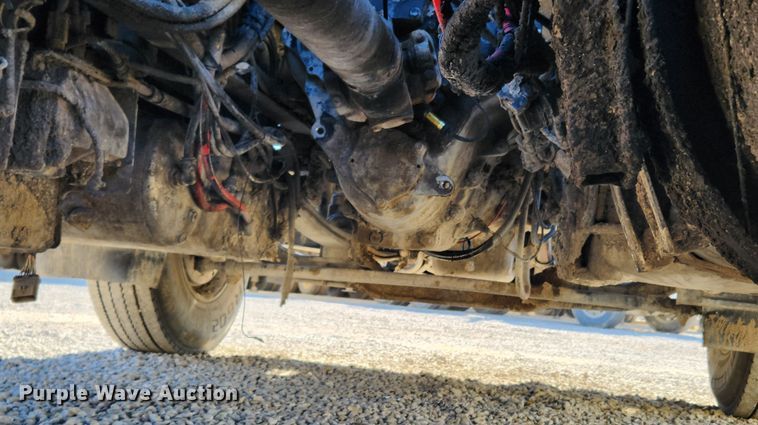 image for item KT9386 2013 Mack CXU613 semi truck