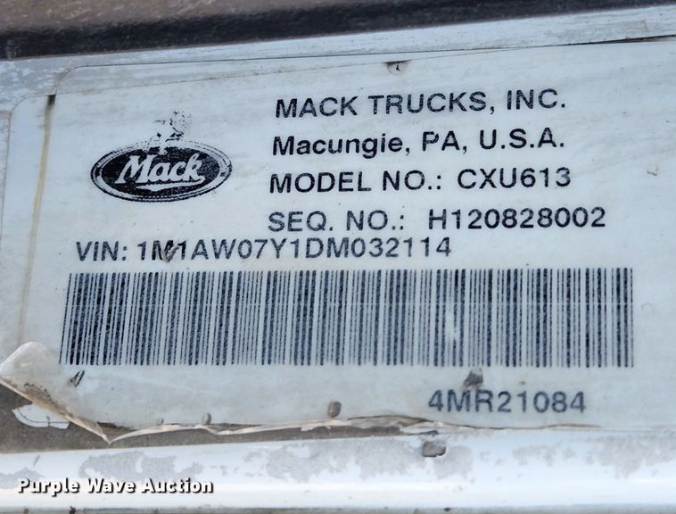 image for item KT9386 2013 Mack CXU613 semi truck