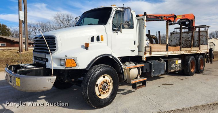 image for item KT9400 2007 Sterling L8500  crane truck