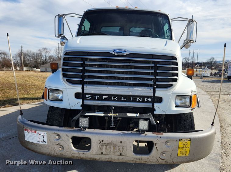 image for item KT9400 2007 Sterling L8500  crane truck