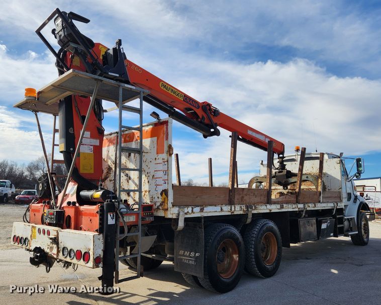 image for item KT9400 2007 Sterling L8500  crane truck