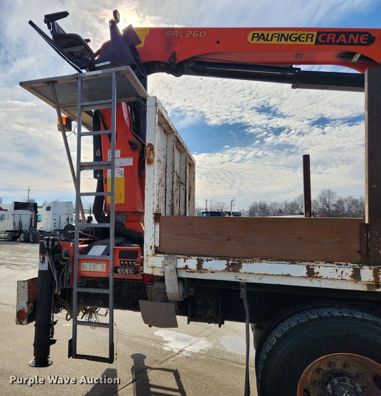 image for item KT9400 2007 Sterling L8500  crane truck