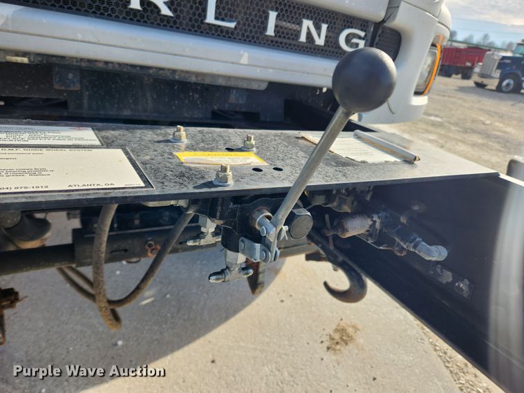 image for item KT9400 2007 Sterling L8500  crane truck