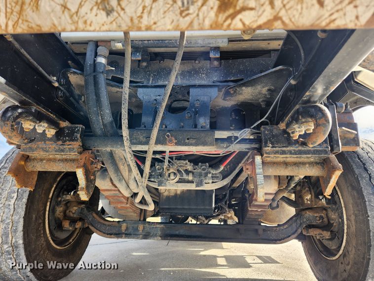 image for item KT9400 2007 Sterling L8500  crane truck