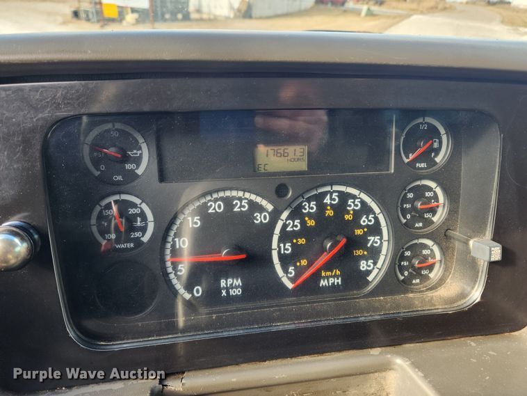 image for item KT9400 2007 Sterling L8500  crane truck