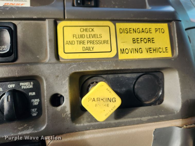 image for item KT9400 2007 Sterling L8500  crane truck