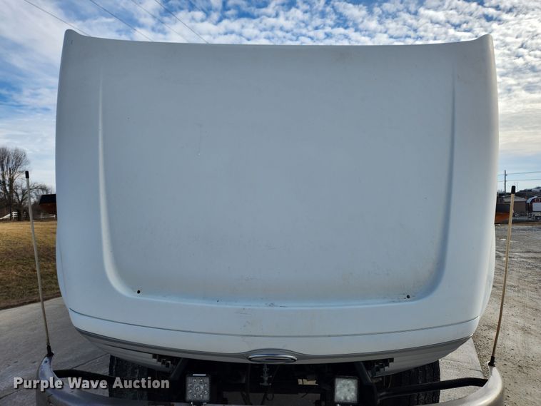 image for item KT9400 2007 Sterling L8500  crane truck