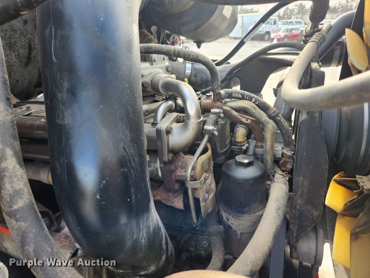 image for item KT9400 2007 Sterling L8500  crane truck