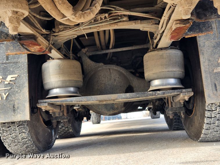 image for item KT9400 2007 Sterling L8500  crane truck