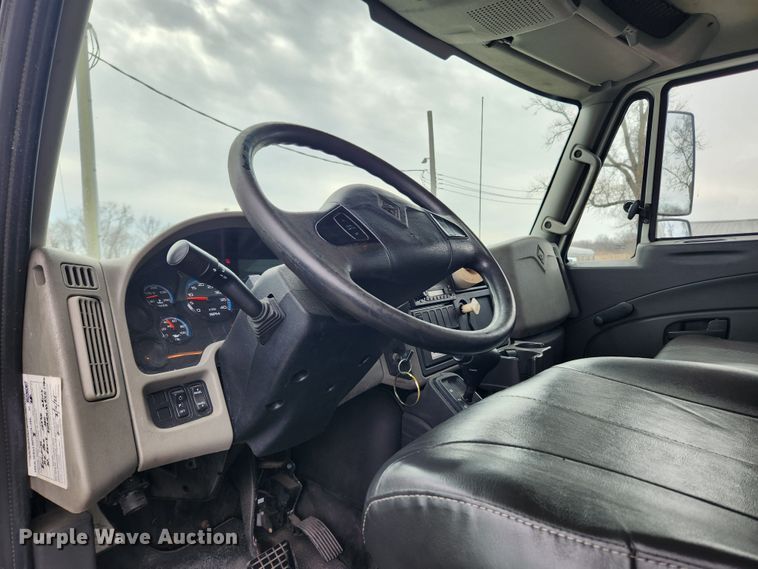 image for item KT9408 2014 International DuraStar 4300  box truck