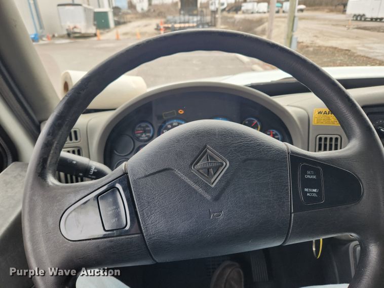 image for item KT9408 2014 International DuraStar 4300  box truck