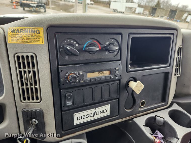 image for item KT9408 2014 International DuraStar 4300  box truck