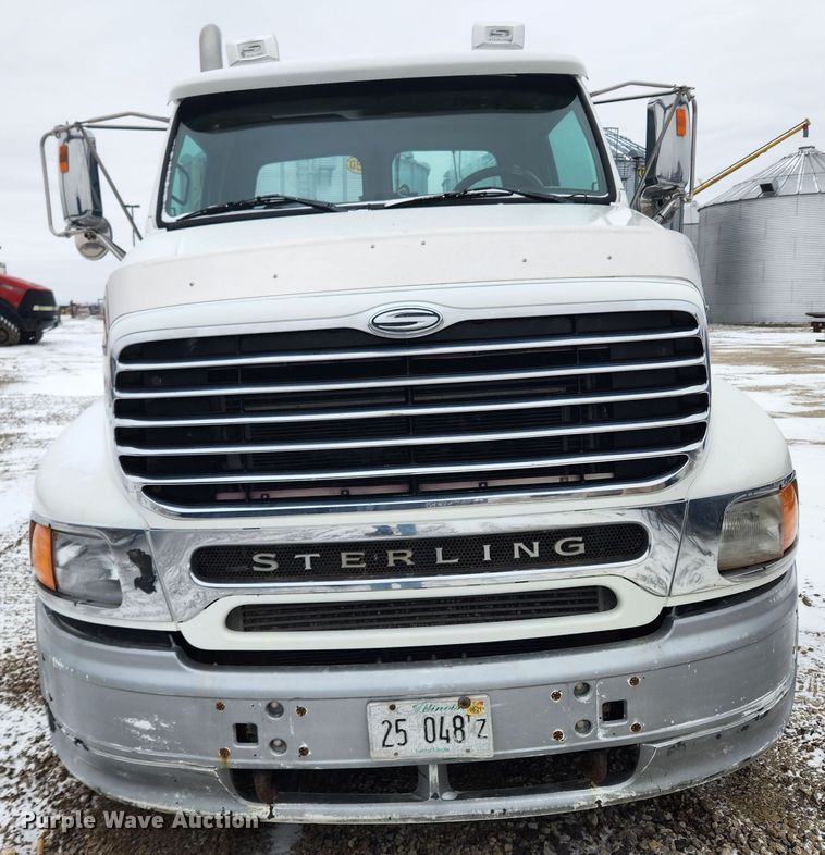 image for item KT9412 2007 Sterling A9500  semi truck