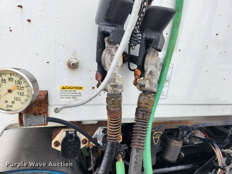 image for item KT9412 2007 Sterling A9500  semi truck