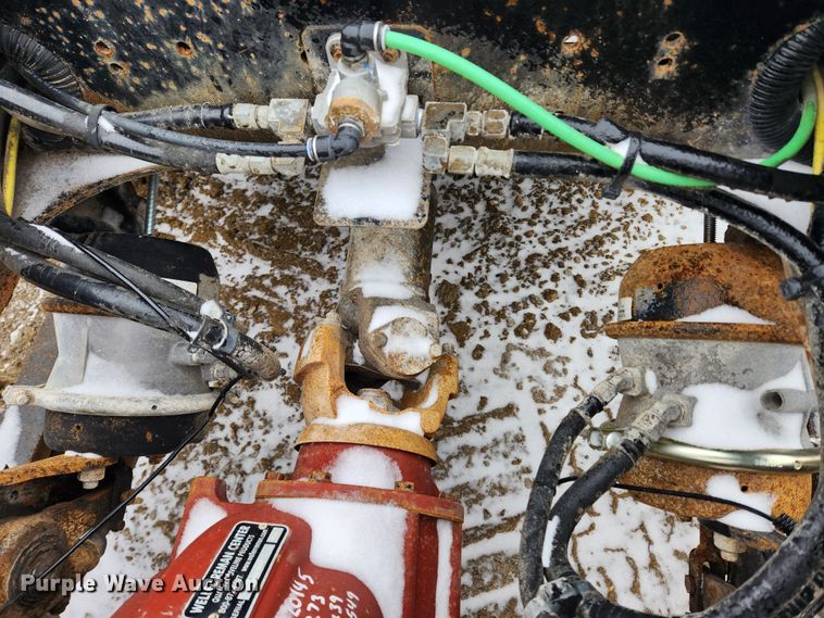 image for item KT9412 2007 Sterling A9500  semi truck