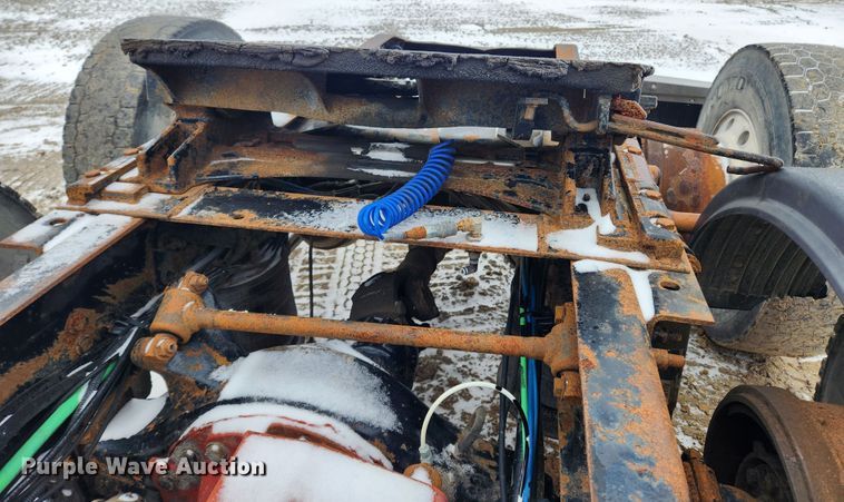 image for item KT9412 2007 Sterling A9500  semi truck