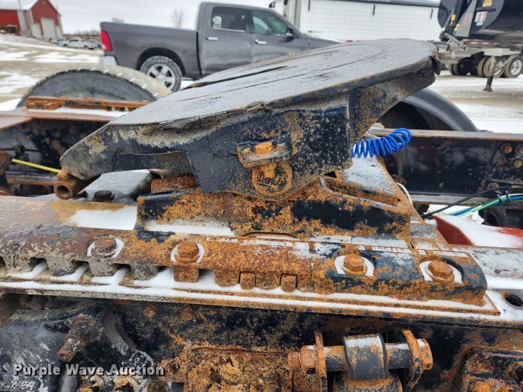 image for item KT9412 2007 Sterling A9500  semi truck