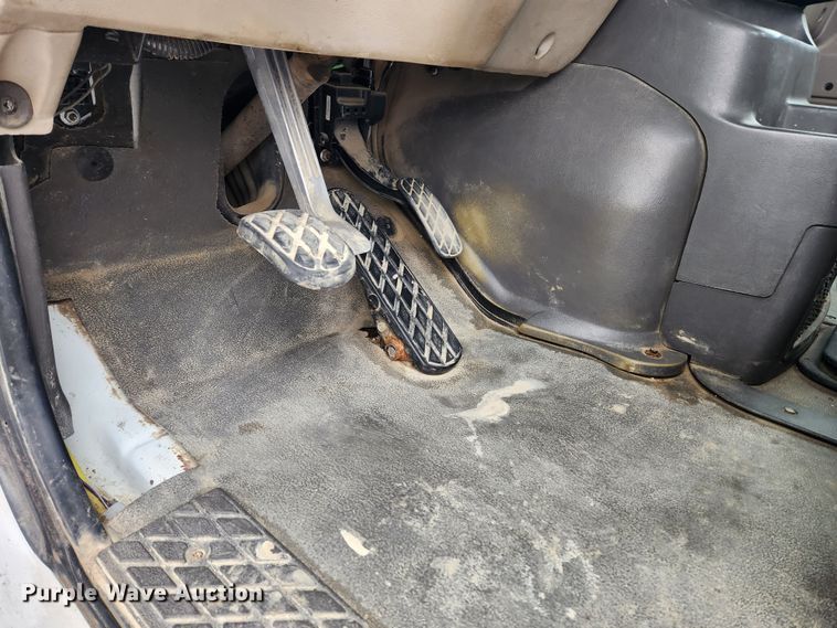 image for item KT9412 2007 Sterling A9500  semi truck