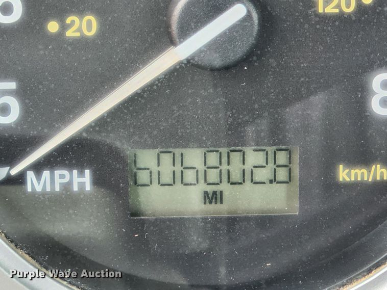 image for item KT9412 2007 Sterling A9500  semi truck