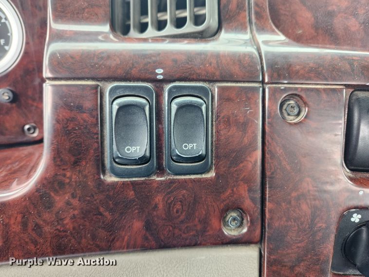 image for item KT9412 2007 Sterling A9500  semi truck