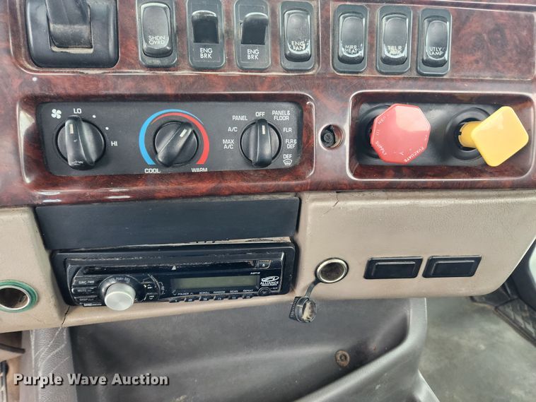 image for item KT9412 2007 Sterling A9500  semi truck