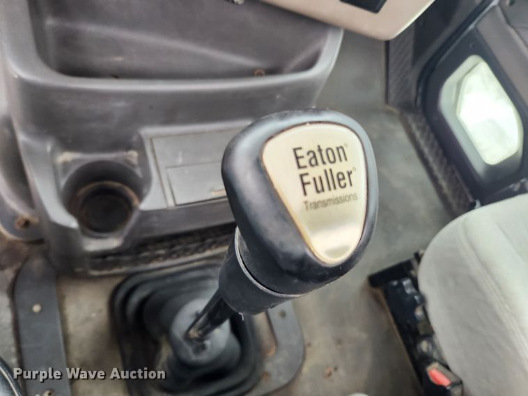 image for item KT9412 2007 Sterling A9500  semi truck