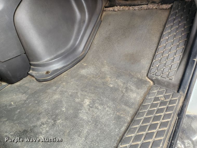 image for item KT9412 2007 Sterling A9500  semi truck