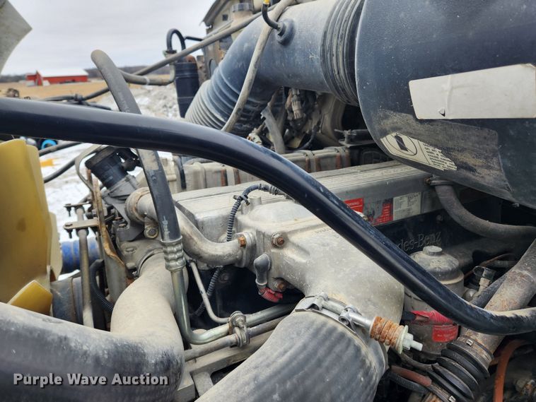 image for item KT9412 2007 Sterling A9500  semi truck