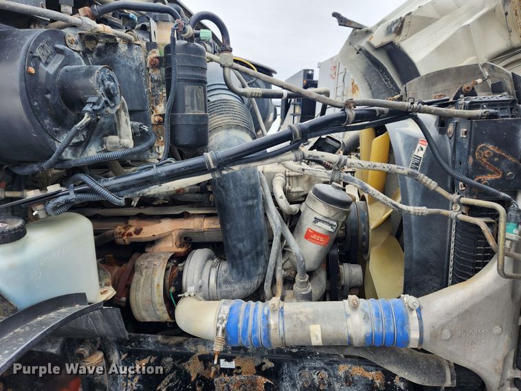 image for item KT9412 2007 Sterling A9500  semi truck