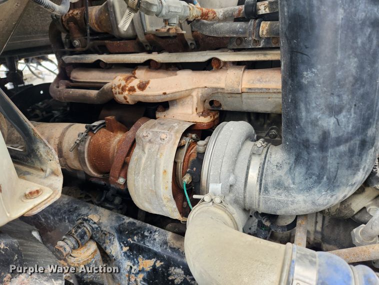 image for item KT9412 2007 Sterling A9500  semi truck