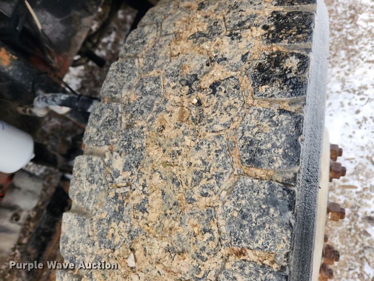 image for item KT9412 2007 Sterling A9500  semi truck