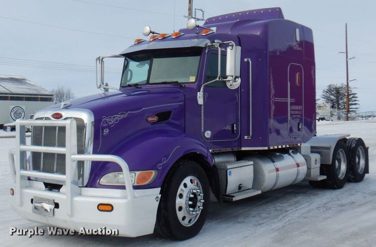 image for item KU9727 2012 Peterbilt 386  semi truck