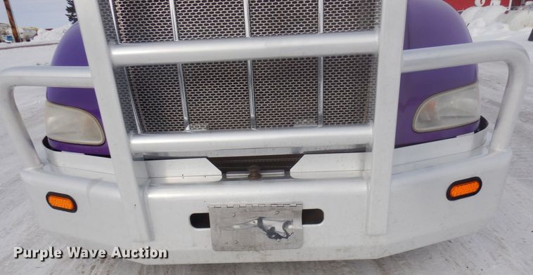 image for item KU9727 2012 Peterbilt 386  semi truck