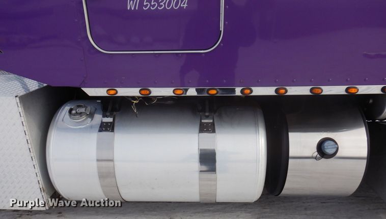 image for item KU9727 2012 Peterbilt 386  semi truck