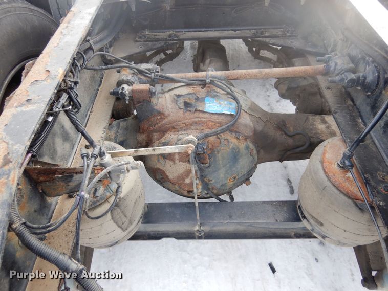 image for item KU9727 2012 Peterbilt 386  semi truck