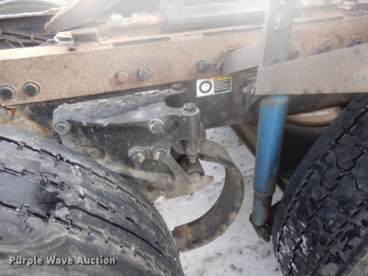 image for item KU9727 2012 Peterbilt 386  semi truck