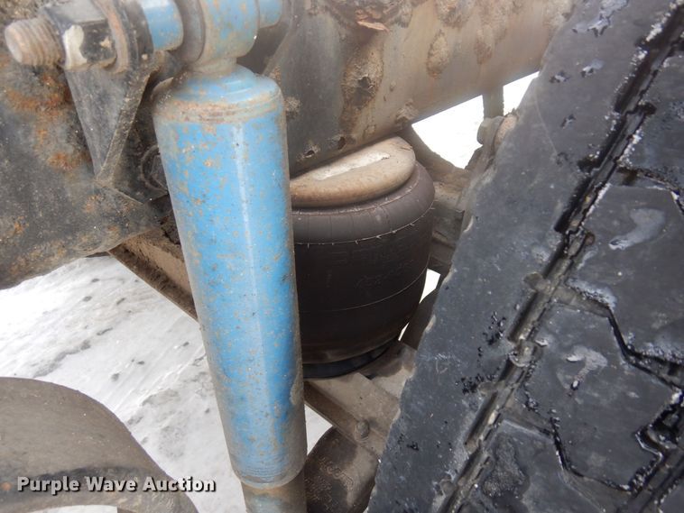 image for item KU9727 2012 Peterbilt 386  semi truck