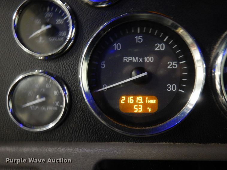 image for item KU9727 2012 Peterbilt 386  semi truck