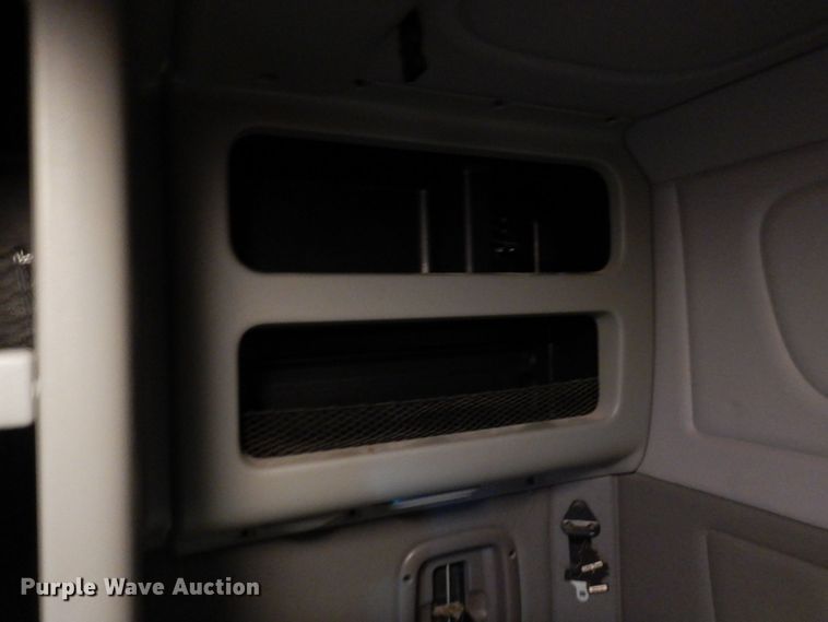 image for item KU9727 2012 Peterbilt 386  semi truck