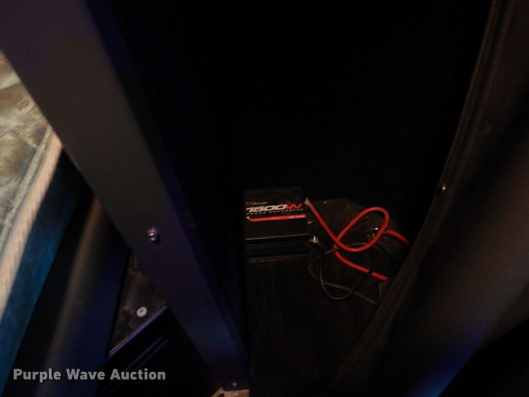 image for item KU9727 2012 Peterbilt 386  semi truck