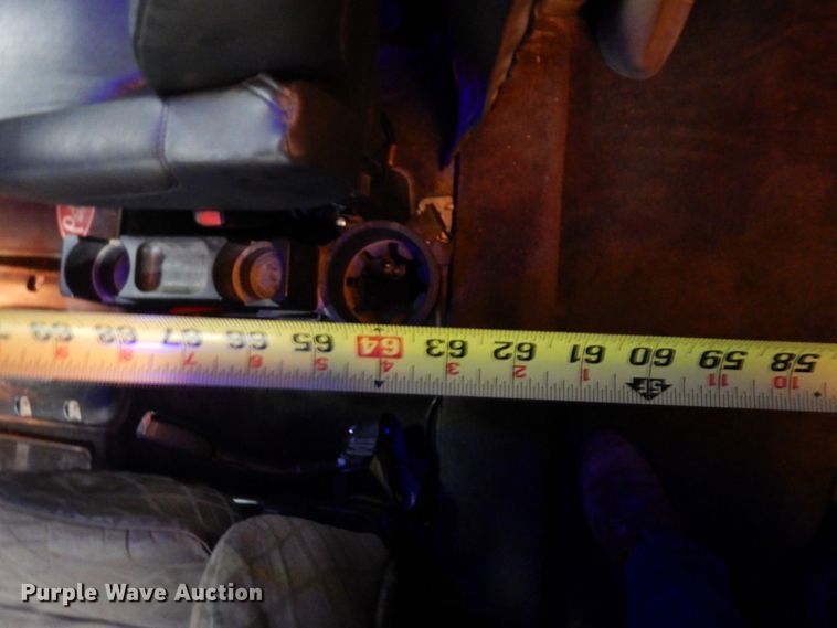 image for item KU9727 2012 Peterbilt 386  semi truck