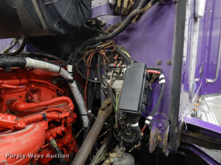 image for item KU9727 2012 Peterbilt 386  semi truck