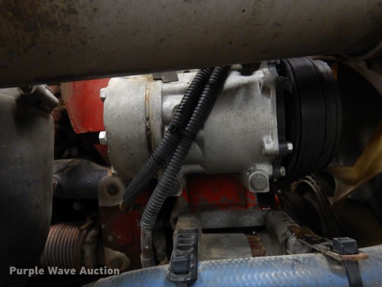 image for item KU9727 2012 Peterbilt 386  semi truck